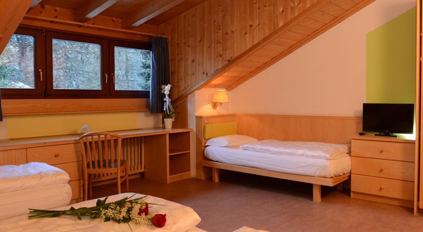 Hotel Casa Alpina - Alpin Haus Selva di Val Gardena Room photo