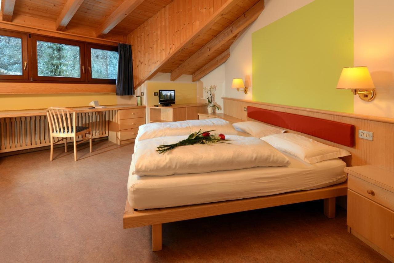 Hotel Casa Alpina - Alpin Haus Selva di Val Gardena Room photo