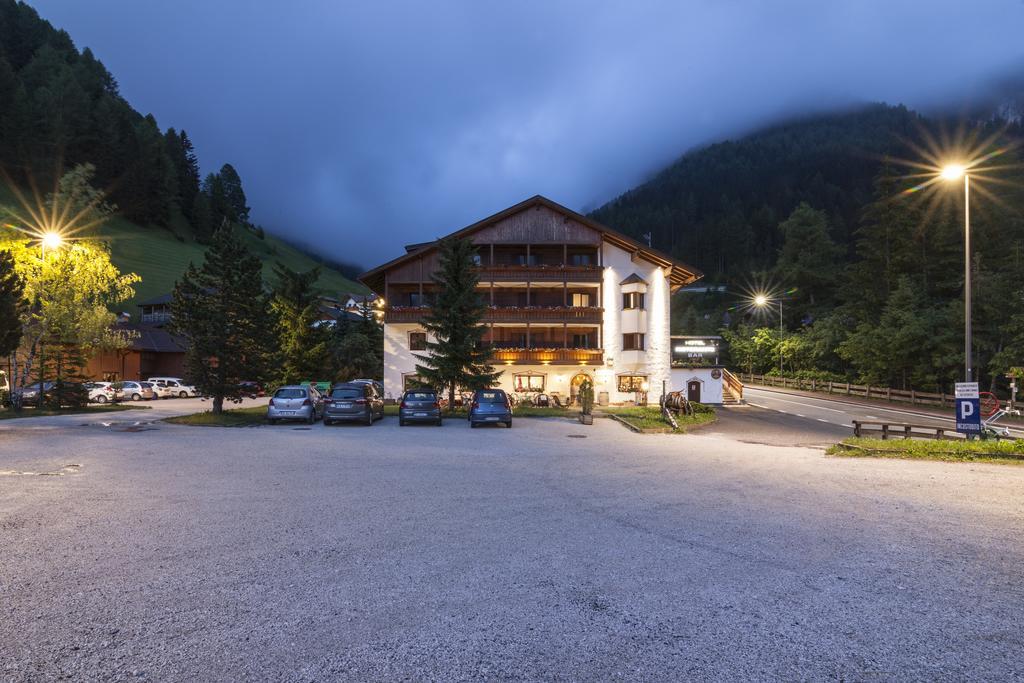 Hotel Casa Alpina - Alpin Haus Selva di Val Gardena Exterior photo